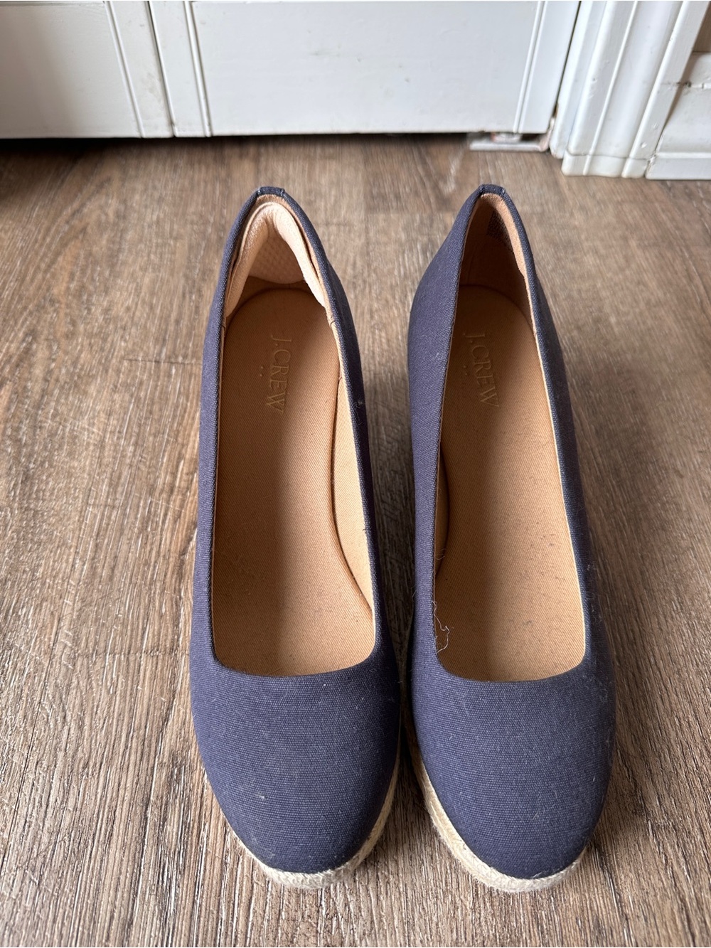 J. Crew Navy Blue Canvas Espadrille Wedge Pumps Classic Slip On Heels 8 - Picture 2 of 6